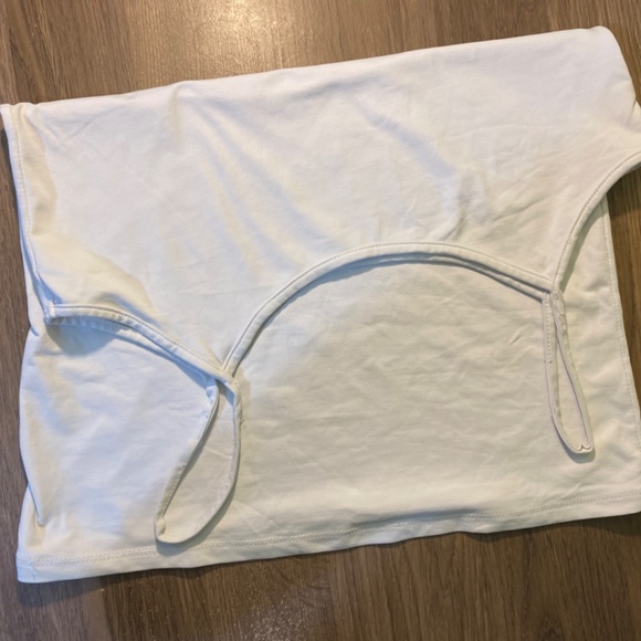 basic  white top - Picture 7 of 7